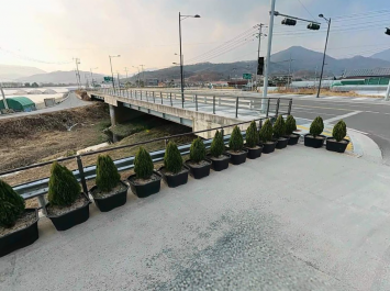 김천시 김천대학교~봉산면 도로확장공사 중 거더공사